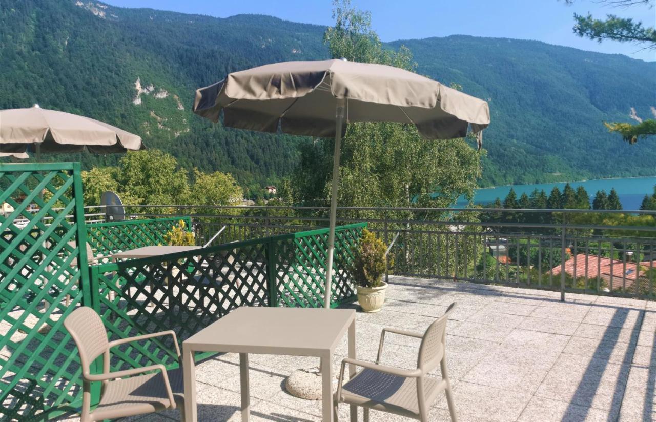 Hotel Miramonti Molveno Bagian luar foto
