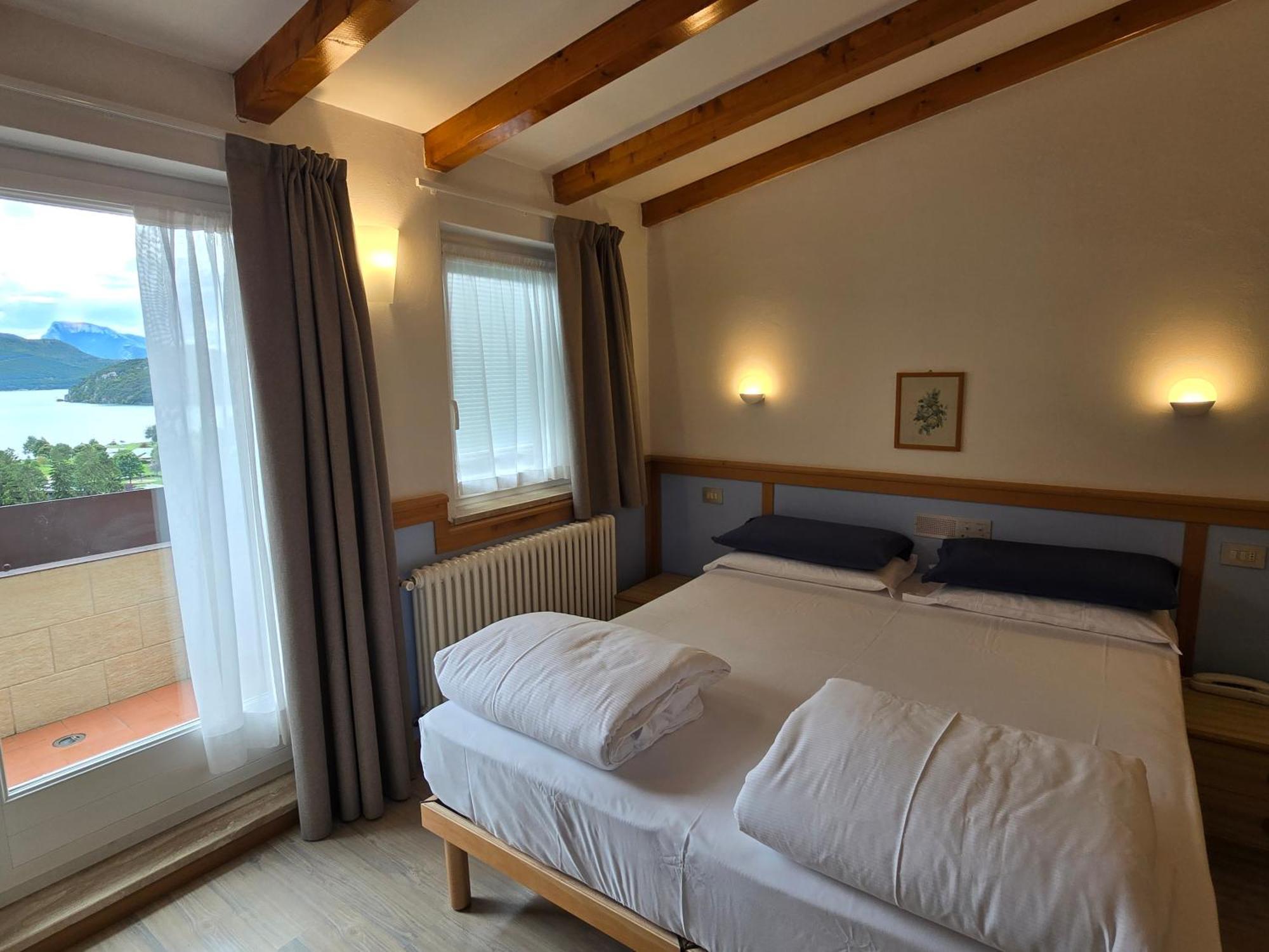 Hotel Miramonti Molveno Bagian luar foto