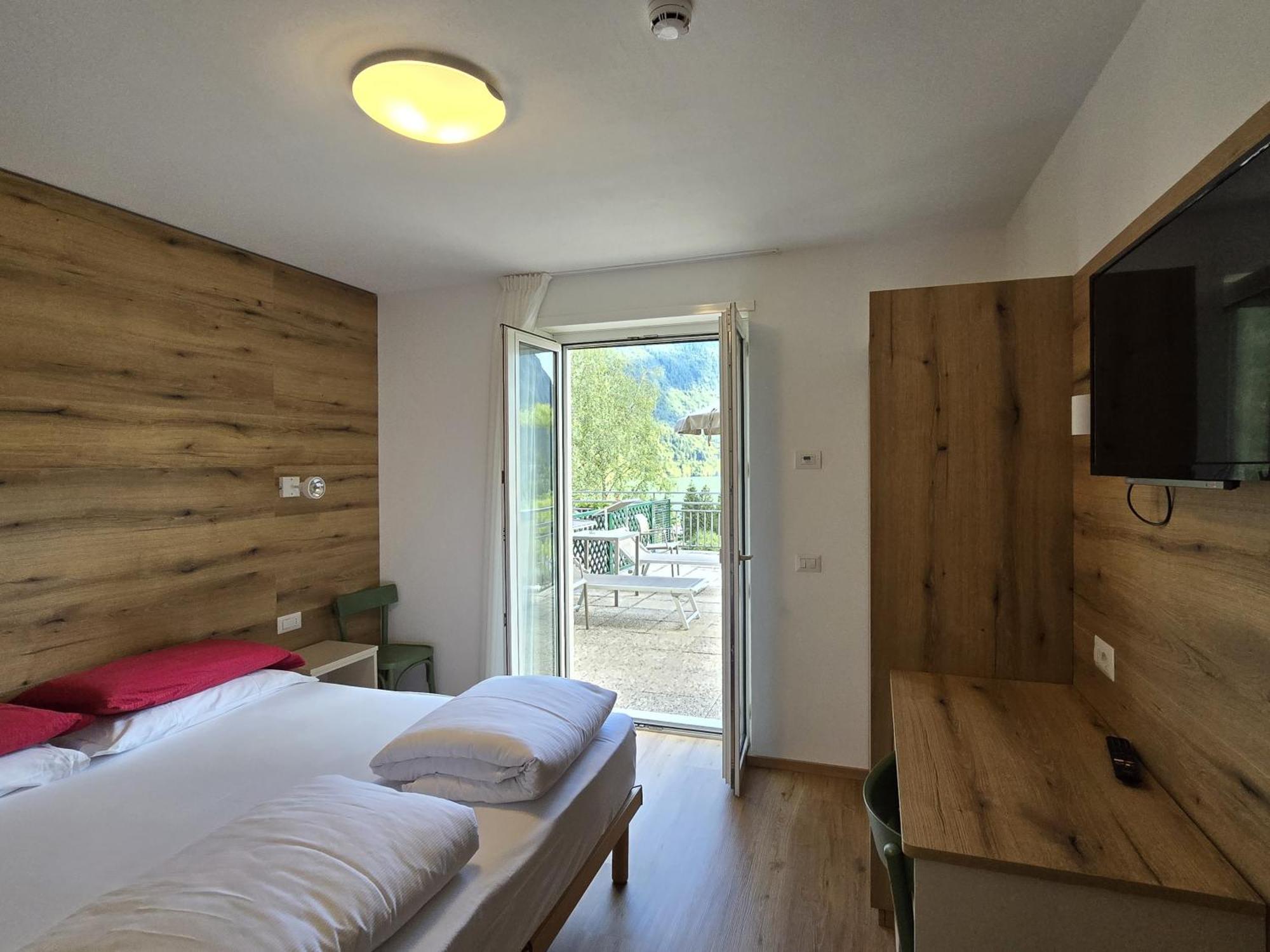 Hotel Miramonti Molveno Bagian luar foto