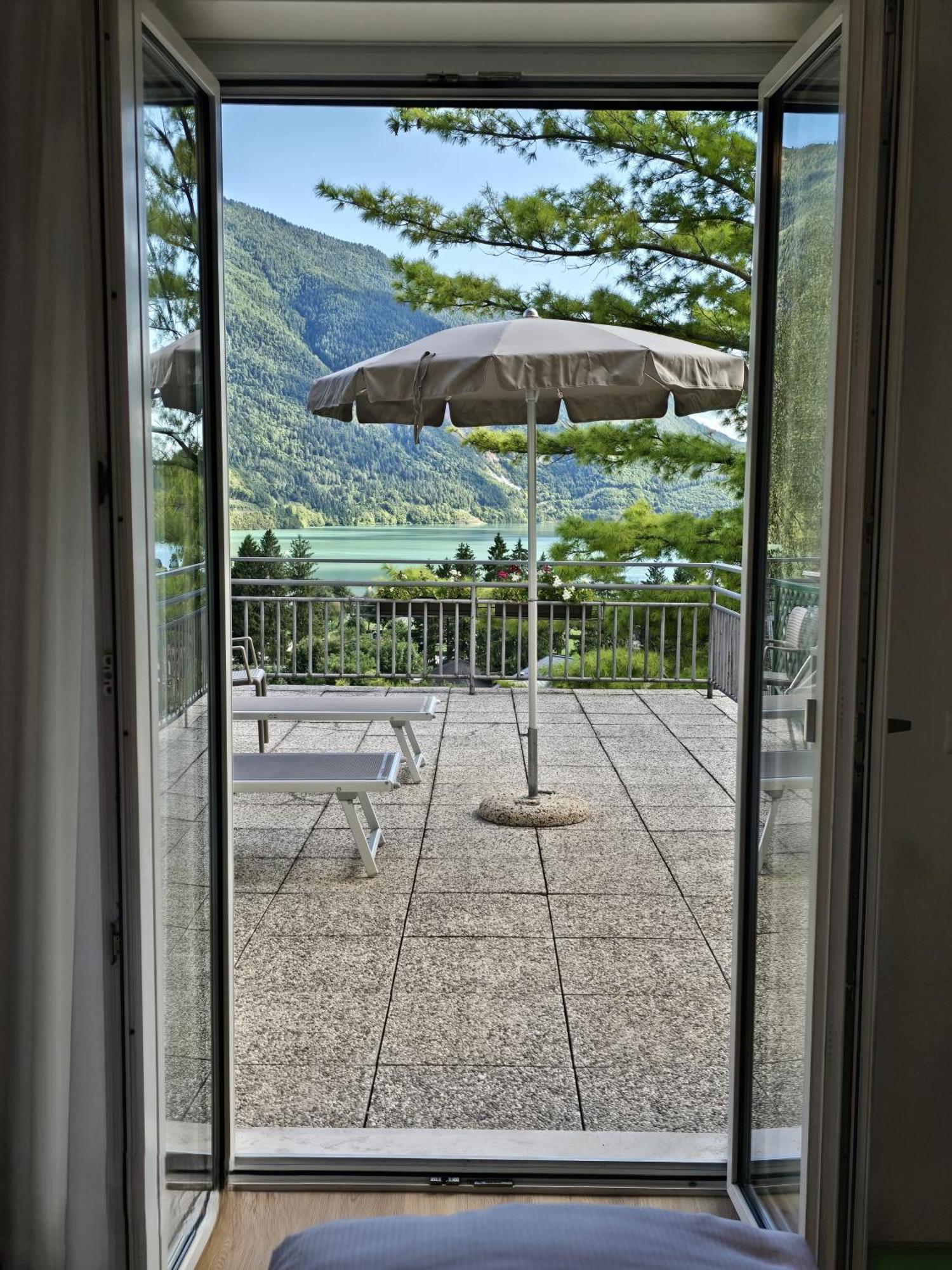 Hotel Miramonti Molveno Bagian luar foto