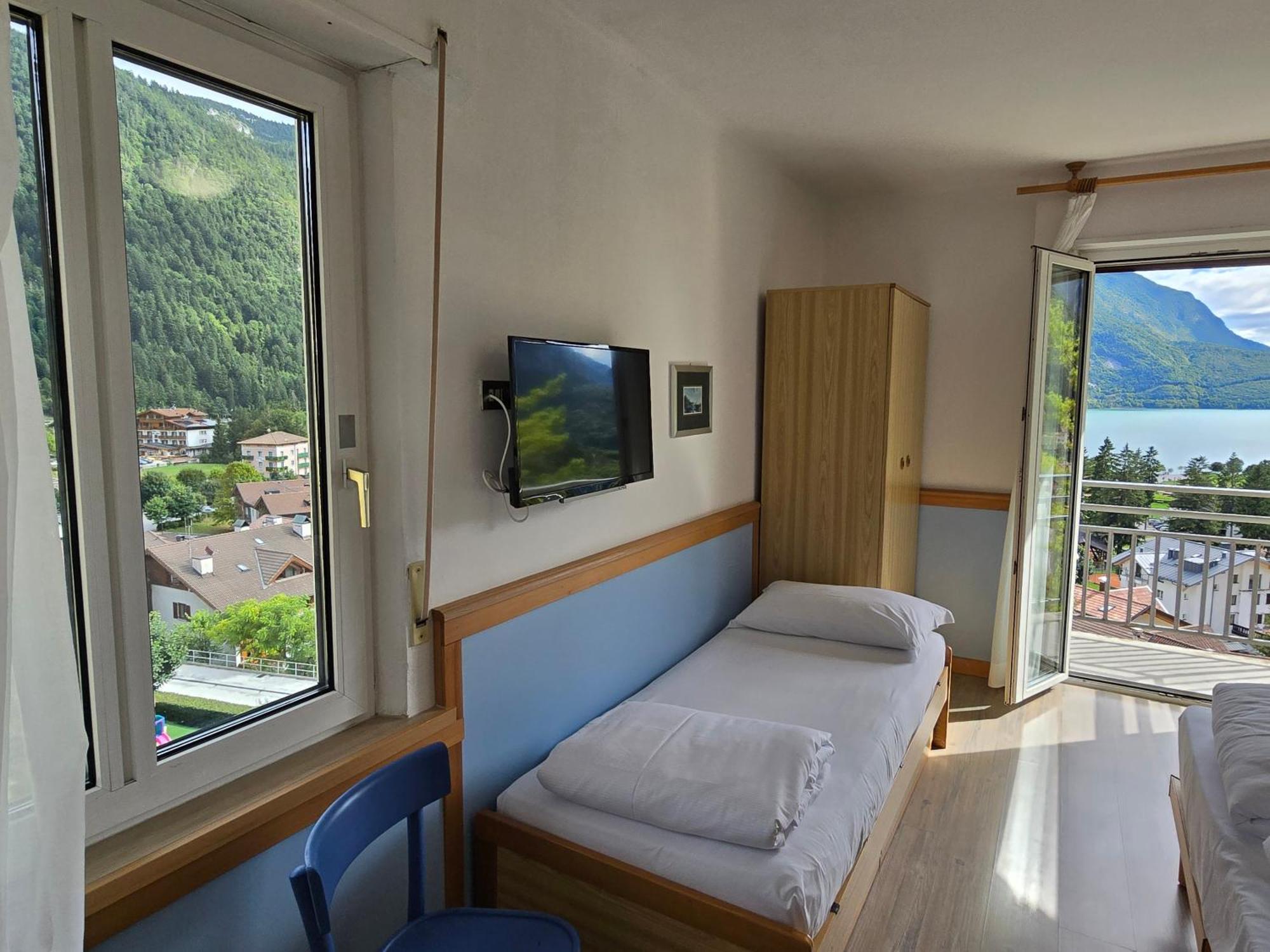 Hotel Miramonti Molveno Bagian luar foto