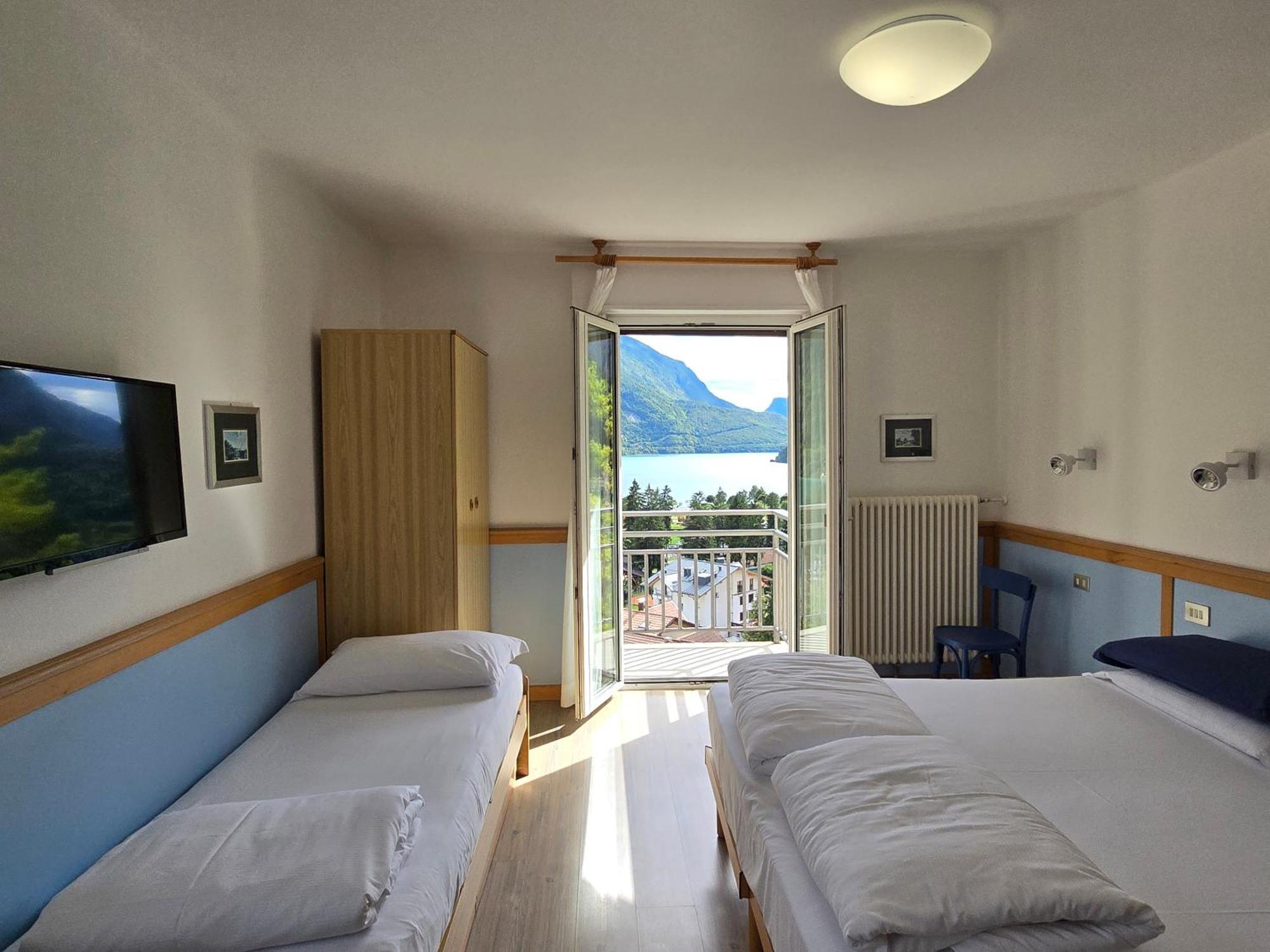 Hotel Miramonti Molveno Bagian luar foto